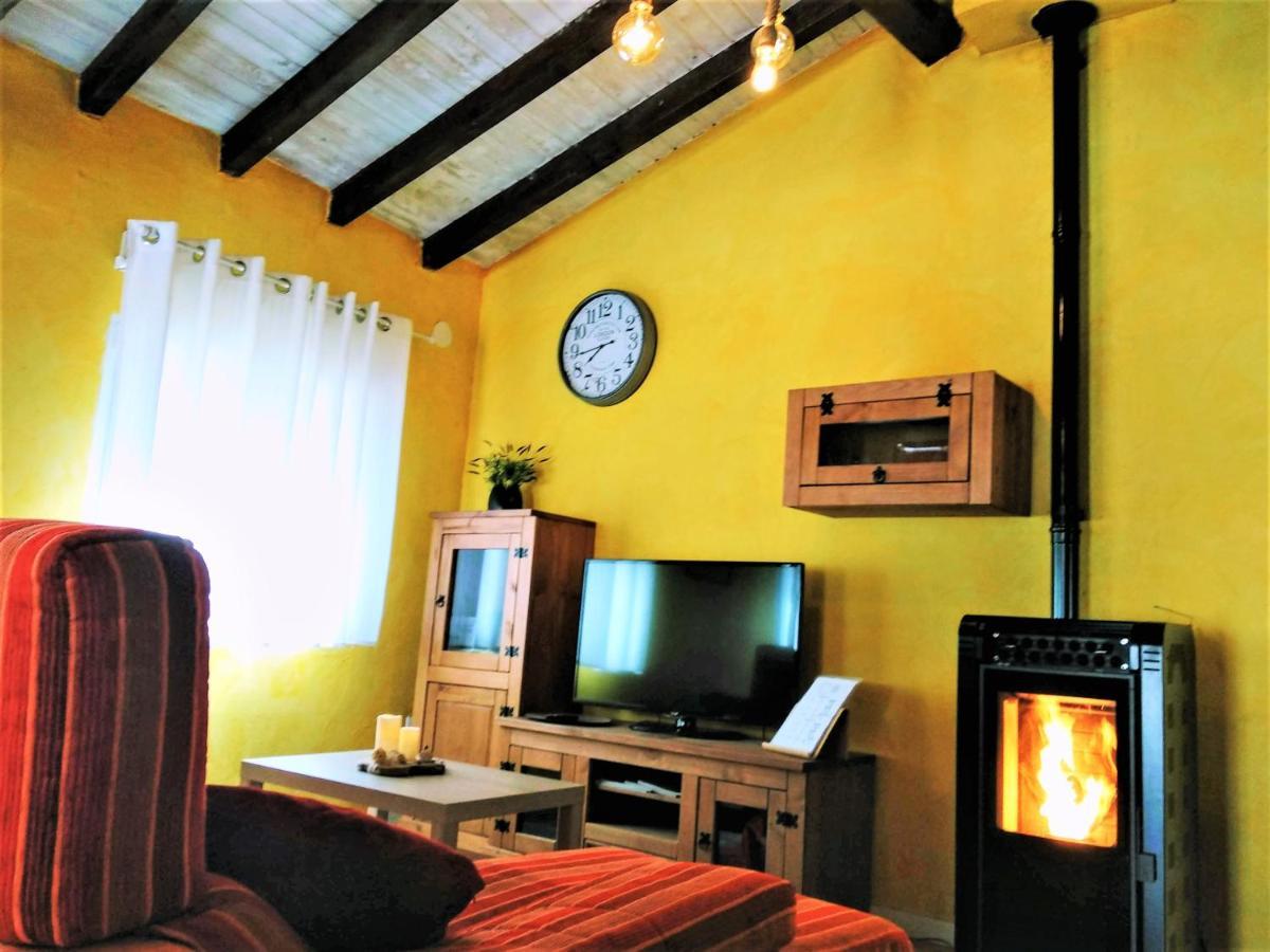 Casa Rural Madera Y Sal Salinas de Anana Екстериор снимка