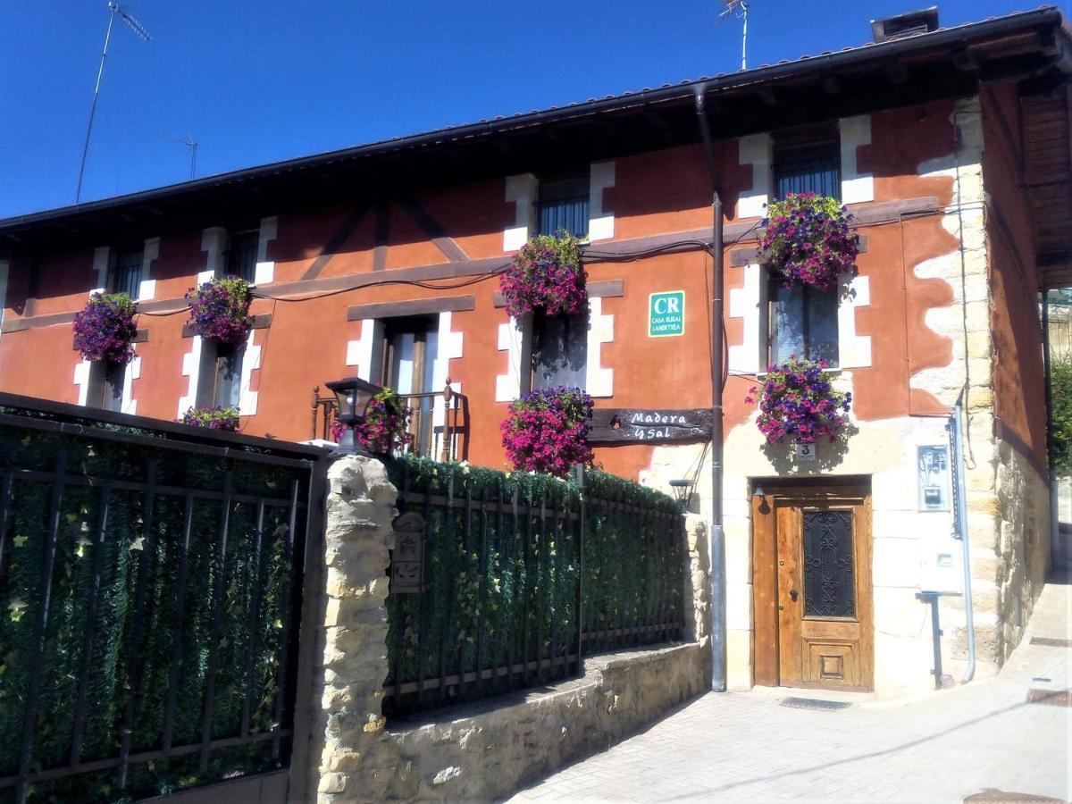 Casa Rural Madera Y Sal Salinas de Anana Екстериор снимка
